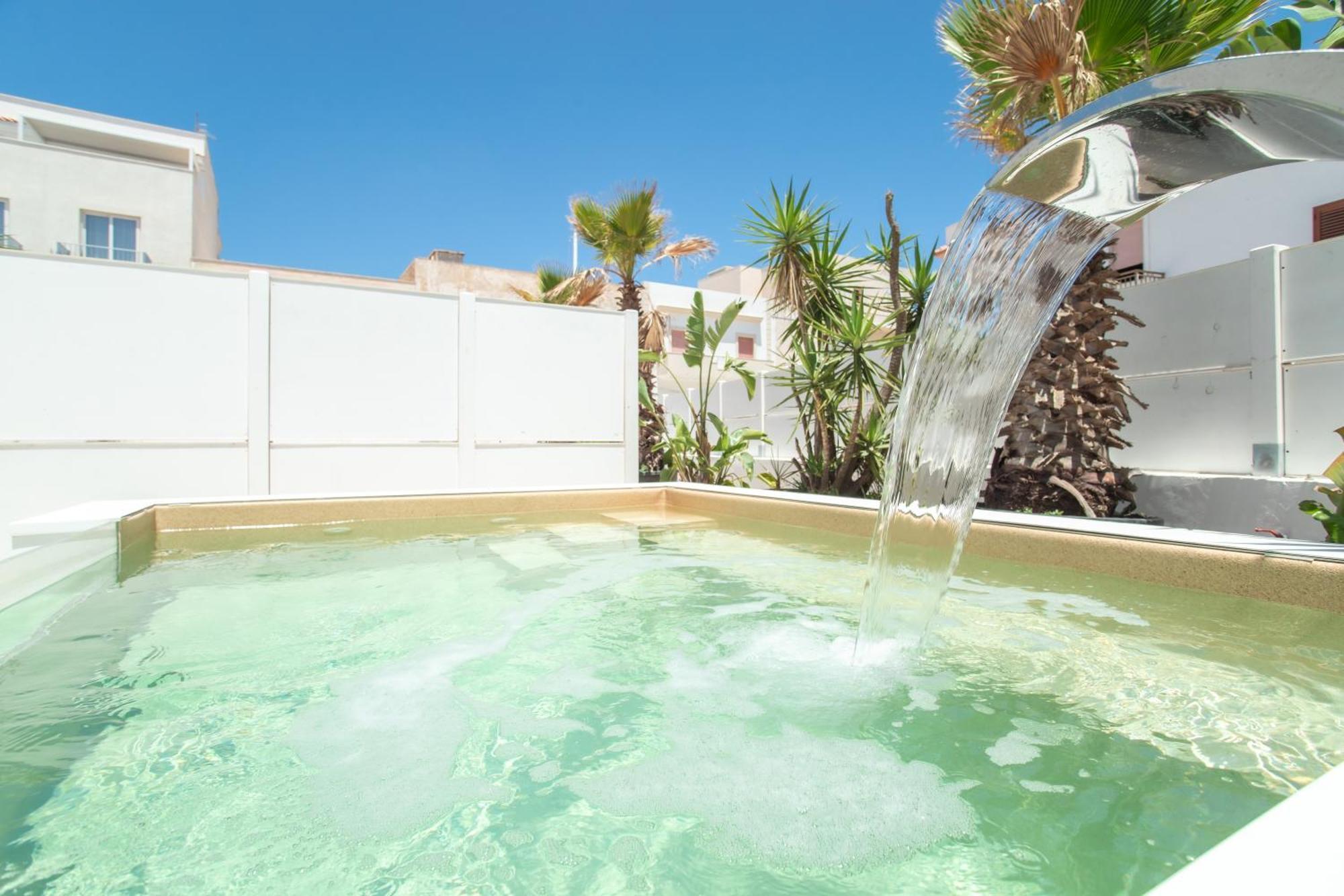 Le Grotte Hotel Lampedusa Exterior photo